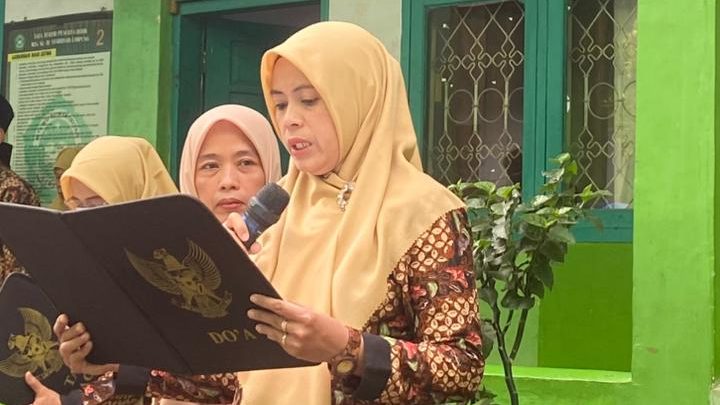 MTs NU Al Syairiyah Limpung Peringati Hari Guru Nasional dengan Upacara Khidmat dan Amanat Inspiratif